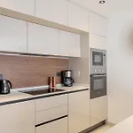 Appartement Rooftop Terrace, Private Jacuzzi, Heated Pool