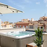 Rooftop Terrace, Private Jacuzzi, Heated Pool * Torrevieja