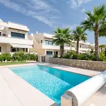 Rooftop Terrace, Private Jacuzzi, Heated Pool Torrevieja