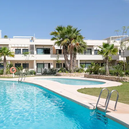 Rooftop Terrace, Private Jacuzzi, Heated Pool *